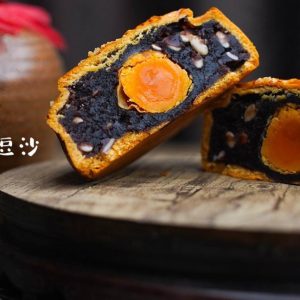 RED BEAN PASTE MOONCAKE (SINGLE YOLK) 玫瑰豆沙单黄 INDIVIDUAL PACK